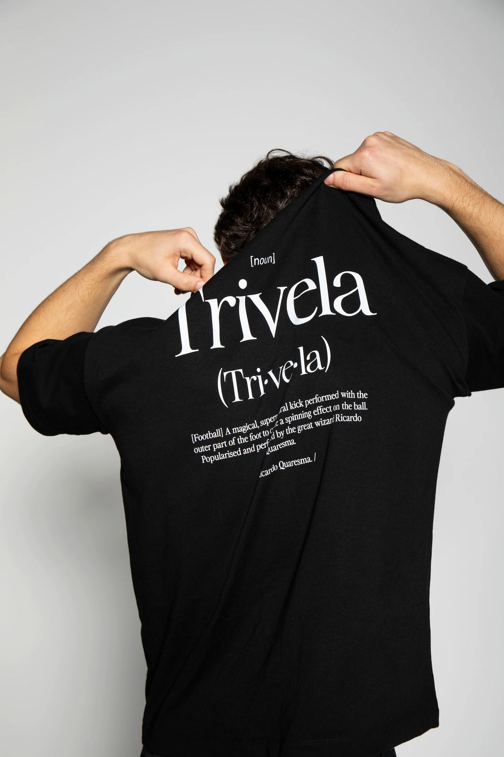 T-Shirt Preta Quaresma Trivela